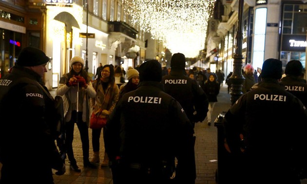 Autriche: vaste opération de police dans les milieux djihadistes