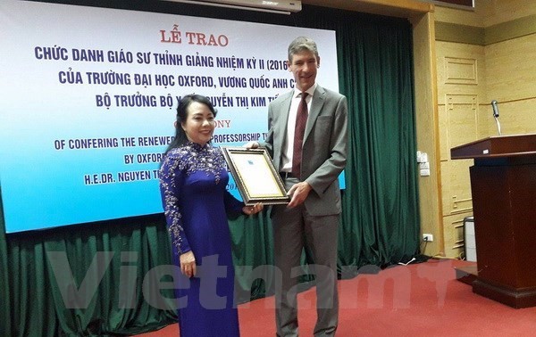 La ministre de la Santé du Vietnam professeure invitée à Oxford