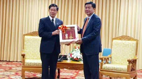 Dynamiser la coopération entre Ho Chi Minh-ville et Vientiane
