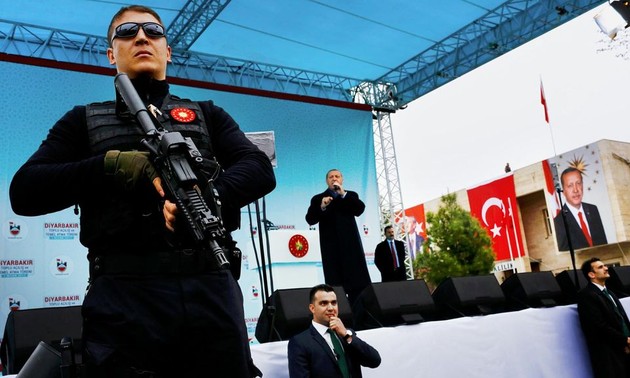 Erdogan veut convaincre les Kurdes de voter en faveur de son référendum