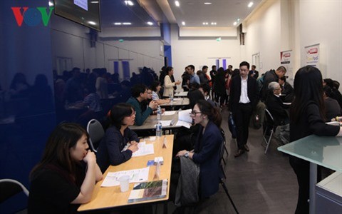 Séminaire de l'emploi en faveur des étudiants vietnamiens en France 