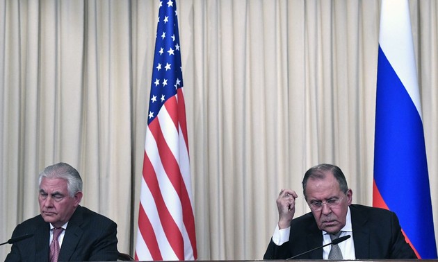 Lavrov et Tillerson prêts au dialogue malgré "un faible niveau de confiance" 