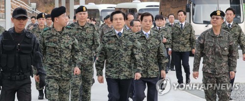 Hwang Kyo-ahn appelle à la vigilance à l'approche des anniversaires en RPD de Corée