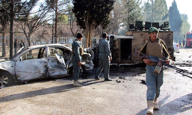 Afghanistan : onze civils tués par une bombe