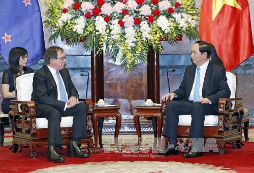 Le président Tran Dai Quang reçoit le ministre néo-zélandais des AE  