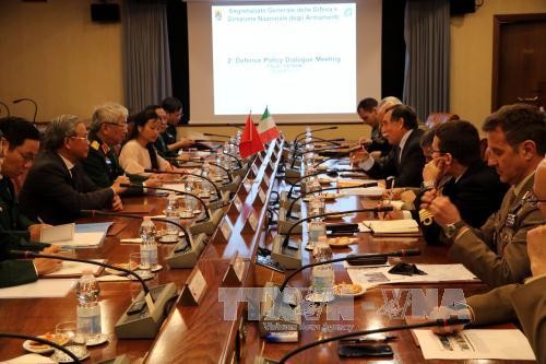Deuxième dialogue de politique défensive Vietnam-Italie