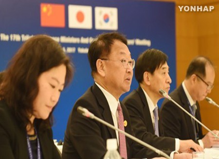 Séoul, Pékin et Tokyo s'engagent à résister au protectionnisme