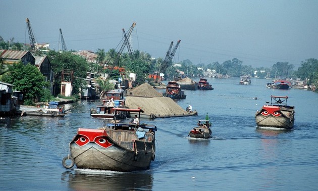    La BM approuve un financement destiné à améliorer le transport fluvial au Vietnam