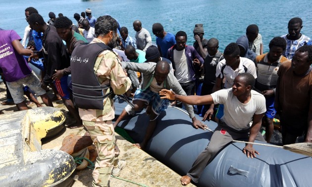 Libye : les garde-côtes sauvent 168 migrants mais doivent en abandonner d'autres
