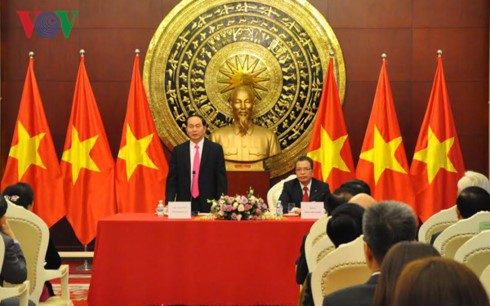 Vietnamiens en Chine - passerelle d’amitié