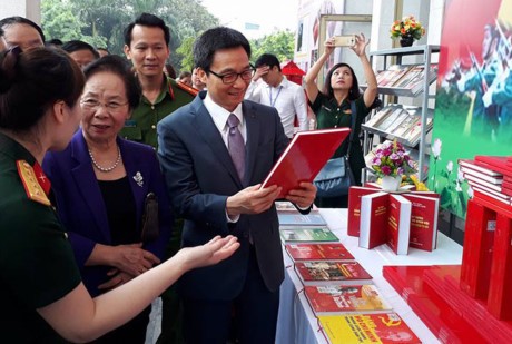 Fête «Lire et étudier toute sa vie comme le grand président Ho Chi Minh l’a fait» 