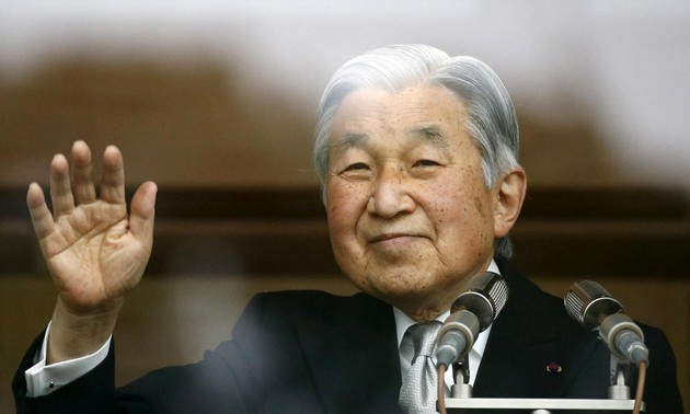 Japon : les députés votent en faveur de l'abdication de l'empereur Akihito