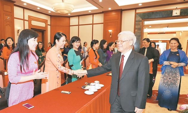 Nguyen Phu Trong rencontre les femmes députées