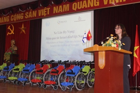  Cadeau de l’ambassade d'Israël aux enfants vietnamiens handicapés