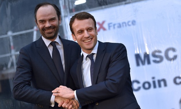 64% des Français satisfaits d'Emmanuel Macron et d'Edouard Philippe