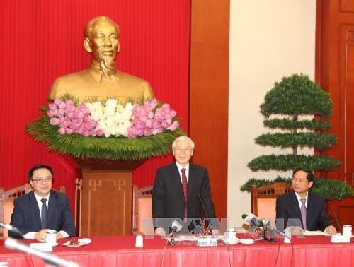 Nguyen Phu Trong rencontre les nouveaux ambassadeurs et représentants vietnamiens