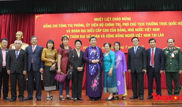 Tong Thi Phong rencontre la diaspora vietnamienne au Laos