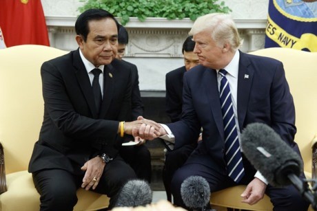Donald Trump reçoit le Premier ministre thaïlandais Prayuth Chan-ocha