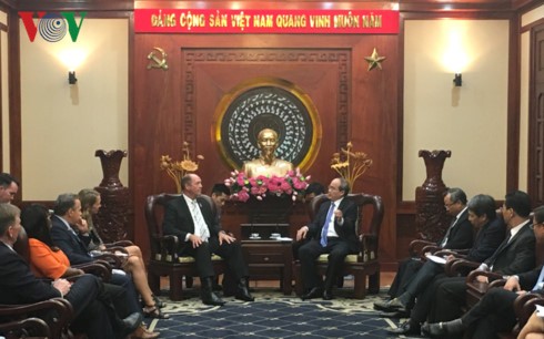 Nguyen Thien Nhan reçoit Ted Yoho
