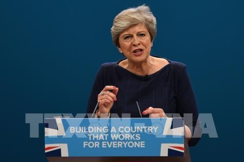 Brexit: les Européens font un geste envers Theresa May