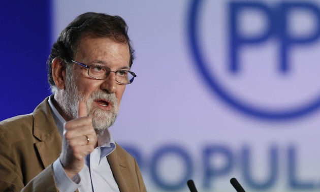 A Barcelone, Mariano Rajoy veut «récupérer la Catalogne» par la «démocratie»