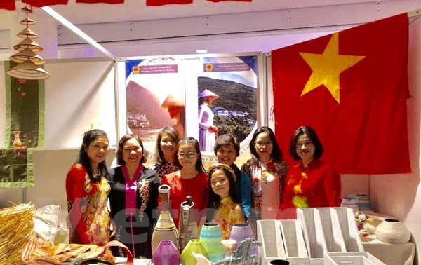 Charité : le Vietnam participe à la charity Bazaar en Ukraine