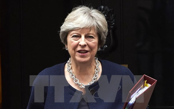 Theresa May : Le compromis avec Bruxelles permettra un Brexit “harmonieux et ordonné“