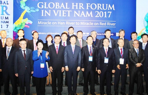 Forum Vietnam-République de Corée sur les ressources humaines mondiales 2017