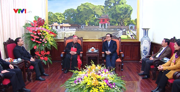 Nouvel an: l’archevêque de Hanoï présente ses vœux au comité municipal du Parti
