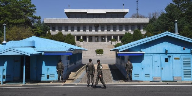 Moon Jae-in accueillera le dirigeant nord-coréen sur la ligne de démarcation militaire 