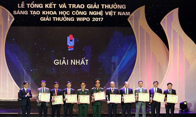 Remise des prix de création scientifico-technique du Vietnam 2017