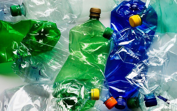 Les organismes internationaux luttent contre la pollution plastique