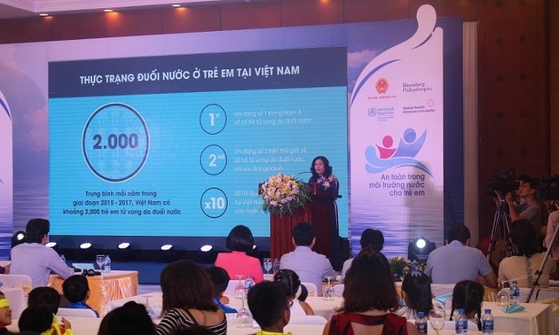 Le Fonds caritatif Bloomberg coopère avec le Vietnam pour prévenir les enfants de la noyade
