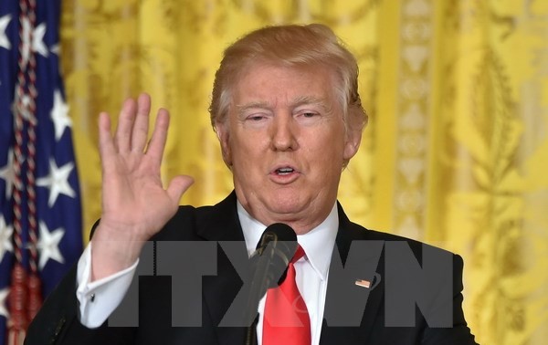 Donald Trump convaincu que Kim Jong-un respectera “la poignée de main” 