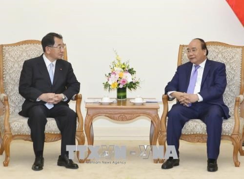 Nguyên Xuân Phuc reçoit le président l’Alliance des députés d’amitié Japon-Mékong