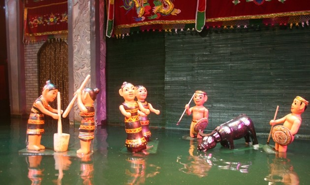 Festival de marionnettes vietnamiennes à Hô Chi Minh-ville