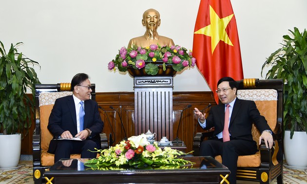 Le consul général d’honneur du Vietnam à Busan-Gyeongnam reçu par Pham Bình Minh