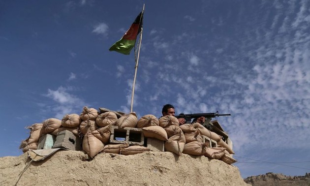 Les talibans confirment des pourparlers de paix avec les États-Unis