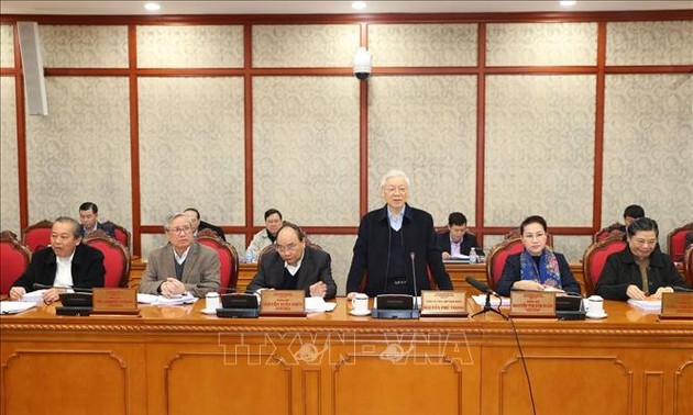 Le Bureau politique travaille avec les comités du Parti de Hai Phong et Danang 