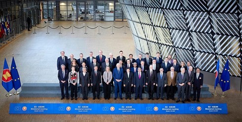 Le Vietnam à la 21è conférence des ministres des Affaires étrangères  ASEAN – UE