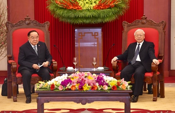 Le vice-Premier ministre et ministre thaïlandais de la Défense en visite au Vietnam 