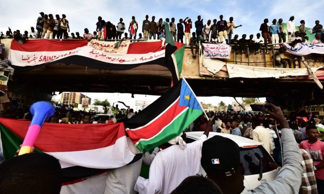 Au Soudan, le mouvement de contestation exige un gouvernement civil “immédiatement“