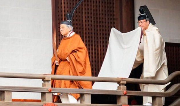 Au Japon, l'empereur Akihito abdique en faveur de son fils, Nahurito