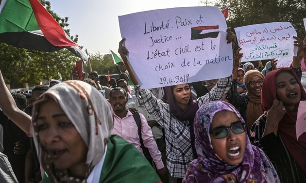 Soudan : l’UA demande le retour à un pouvoir civil d’ici deux mois  