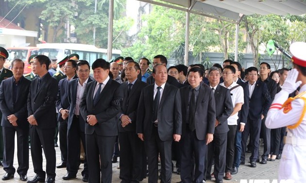 Les dirigeants de la Voix du Vietnam à la cérémonie d’hommage à Lê Duc Anh 