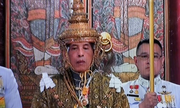 Thaïlande : le roi Maha Vajiralongkorn officiellement couronné
