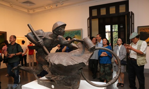 Exposition de beaux-arts sur les soldats de Diên Biên