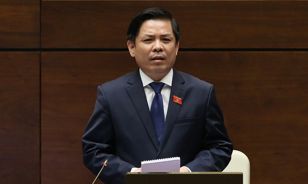Assemblée nationale: Nguyên Van Thê répond aux questions des députés
