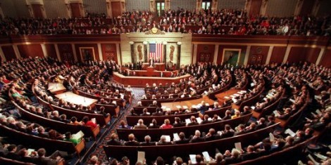 État-Unis: le Sénat cherche à empêcher Donald Trump de lancer une guerre