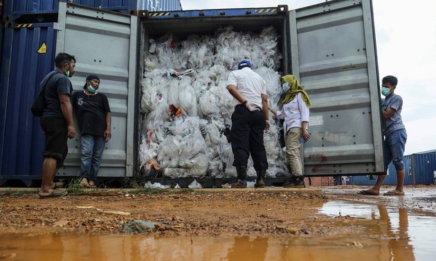 Le Cambodge s’apprête à retourner à l’envoyeur 1.600 tonnes de déchets plastiques